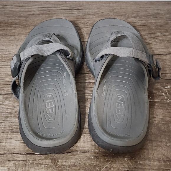 Keen Solr Toe Post Men's Buckle Strap Sport/Beach Sandals Shoes Size 10 Gray - Picture 8 of 9